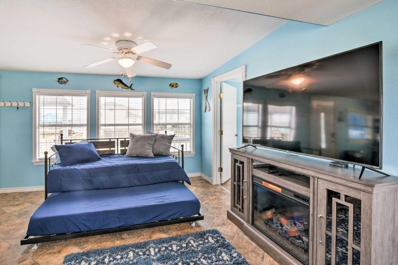 Surfside Beach Gem With Deck - 1 Block To Shore! Freeport Eksteriør bilde